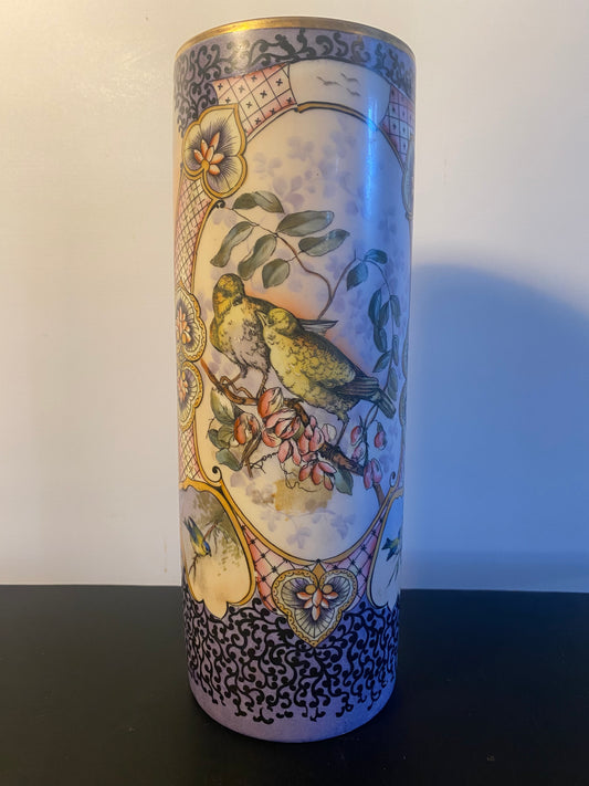 "BERNARDAUD PORCELAINE DE LIMOGES VASE ROULEAU CHINOIS