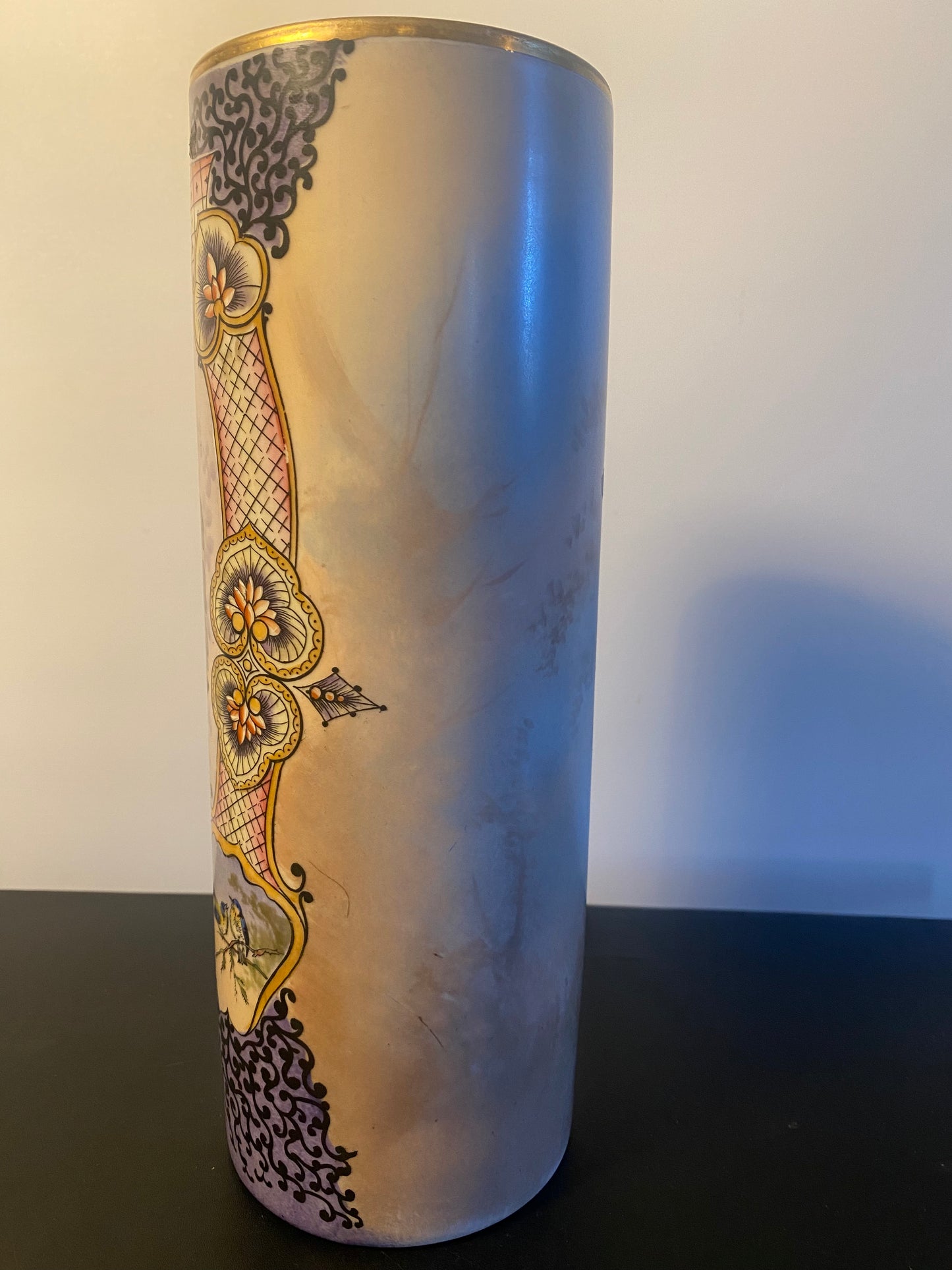 "BERNARDAUD PORCELAINE DE LIMOGES VASE ROULEAU CHINOIS