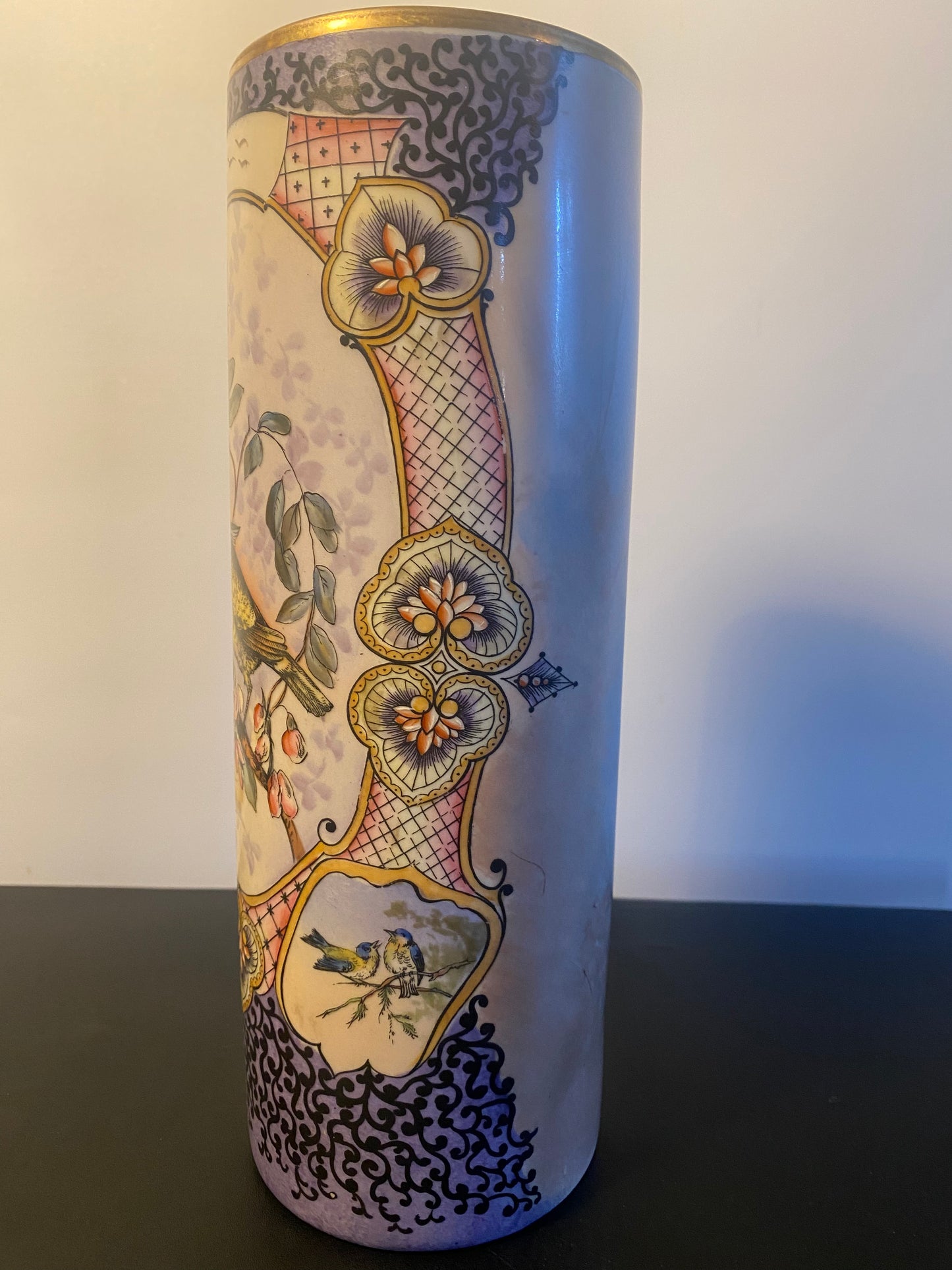 "BERNARDAUD PORCELAINE DE LIMOGES VASE ROULEAU CHINOIS