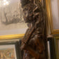 Statuette de femme élégante