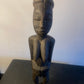 BAOULE, Côte d'Ivoire. Bois sculpté. Statue femme. Haut.: 50 cm.