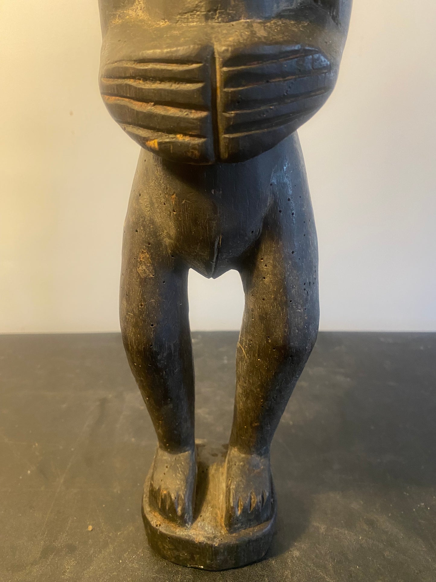 BAOULE, Côte d'Ivoire. Bois sculpté. Statue femme. Haut.: 50 cm.