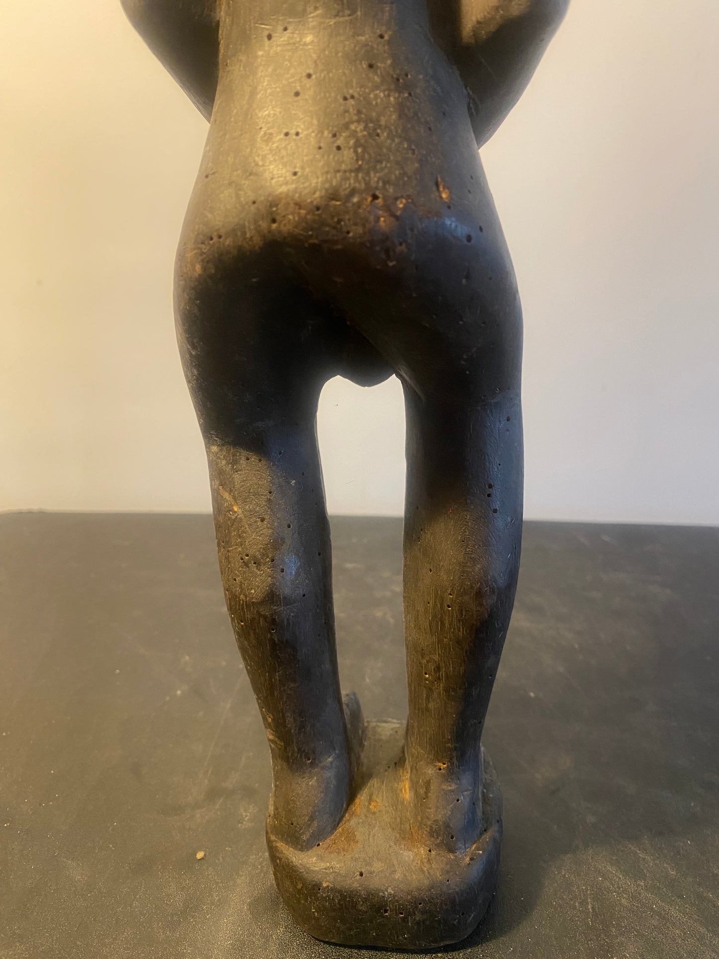 BAOULE, Côte d'Ivoire. Bois sculpté. Statue femme. Haut.: 50 cm.